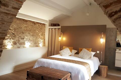 Maison Elora,at the foot of the Gorges d 'Héric(bright)