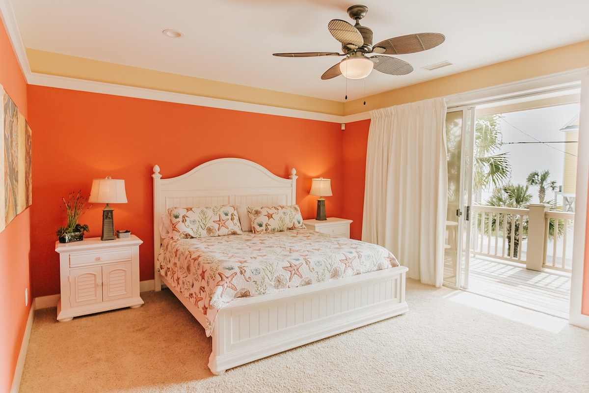 1st floor Master bedroom