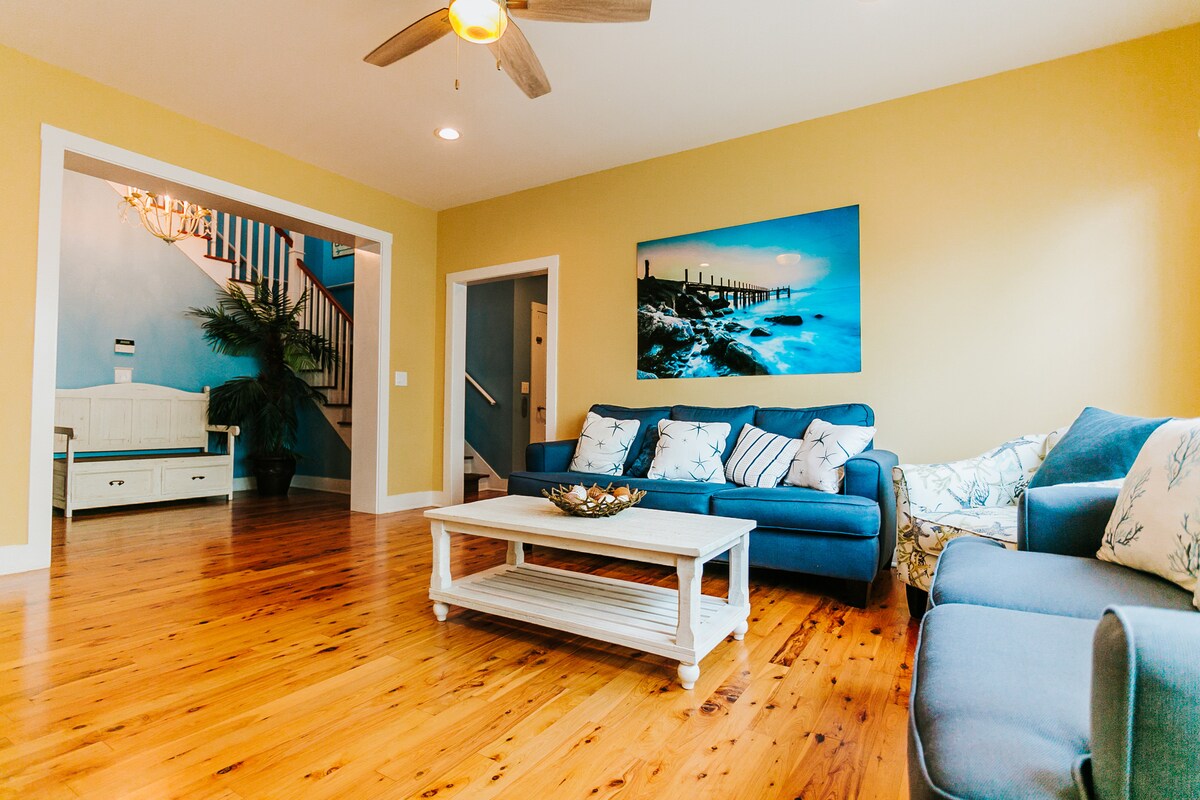 1st floor living room