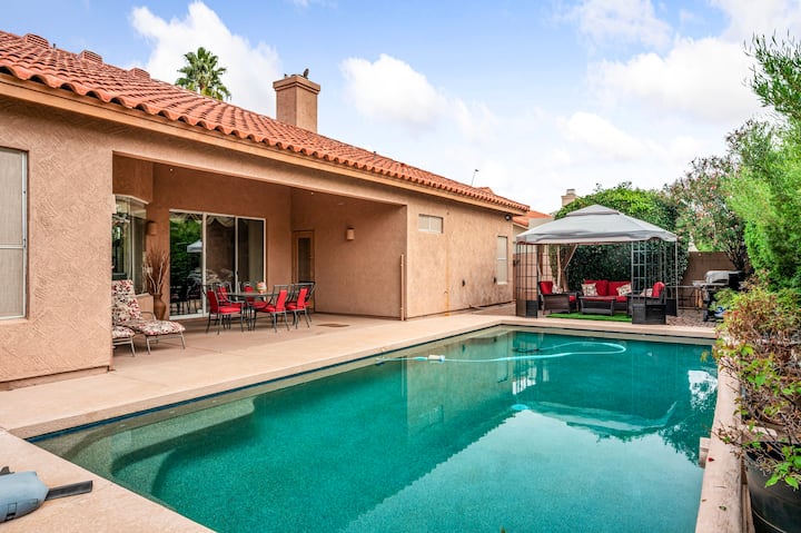 Piscina de comunicaciones, jacuzzi fotovoltaico, mesa de billar, apto para  perros! - Casas adosadas en alquiler en Scottsdale, Arizona, Estados Unidos  - Airbnb