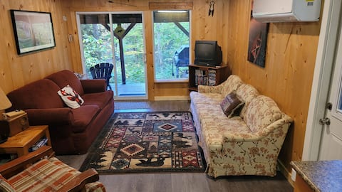 Top Airbnb: Muskoka Cabin with Private Beach in Huntsville