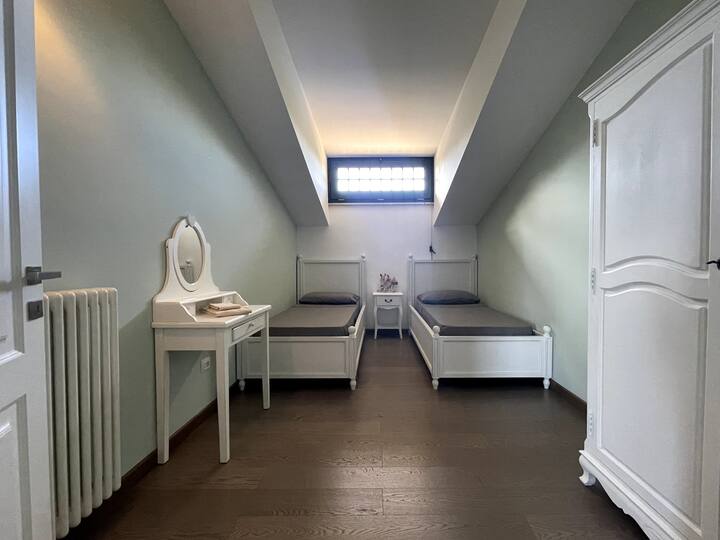 Twin room