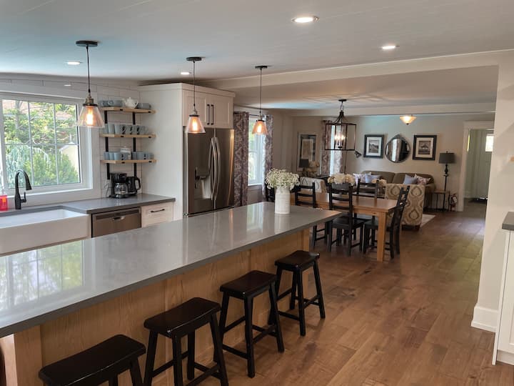 Top 9 Airbnbs With Pool In NiagaraontheLake, Canada Updated 2024