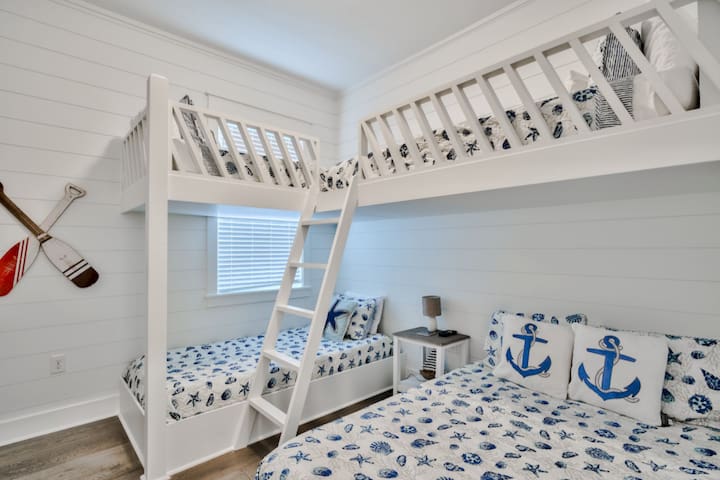 The Hideaway — photo 4