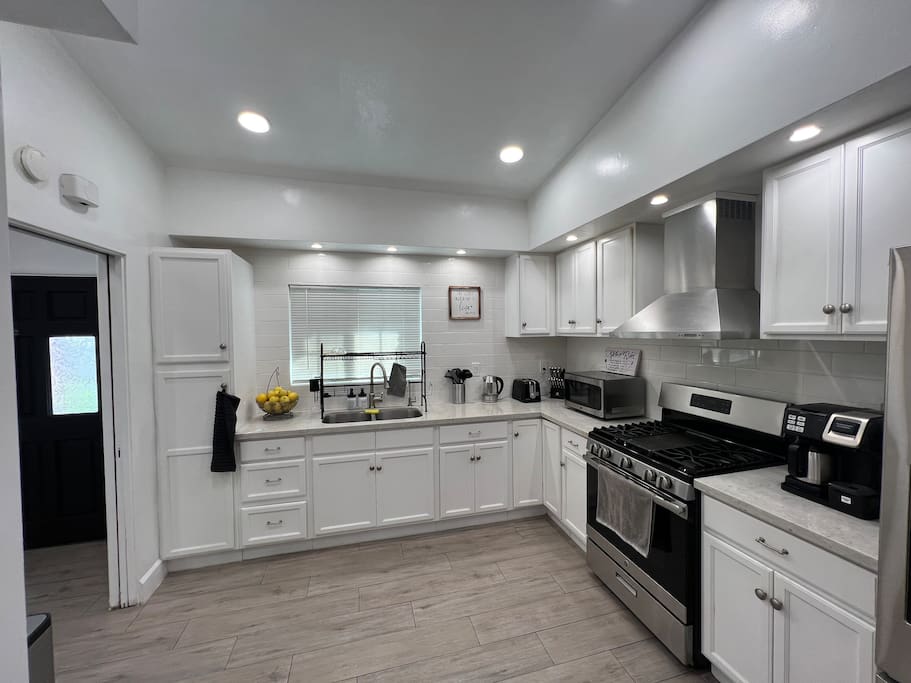 Airbnb Clean 3BR farmhouse Near Disney