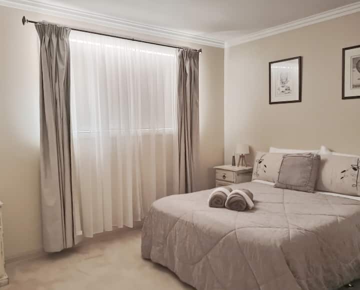 Villa Al Mare HALLIDAYS POINT Montgolfier room Houses for Rent in