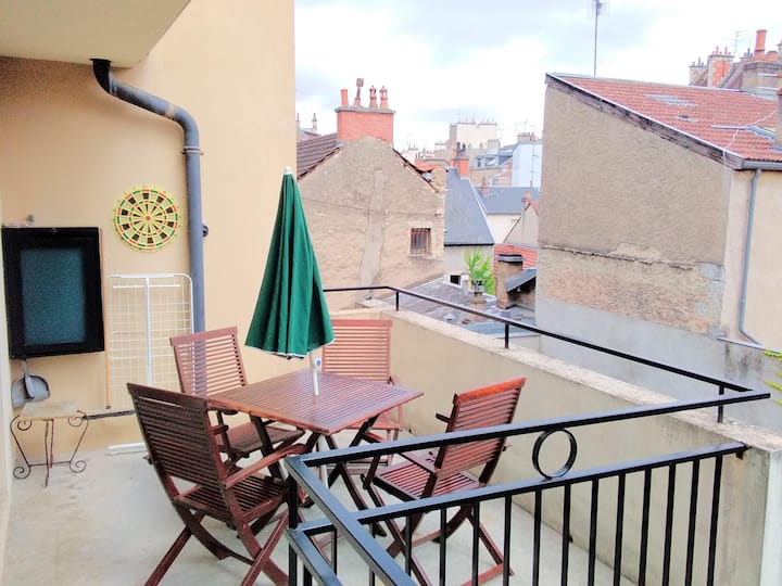 Studio 24 m2 comfortable downtown Dijon Apartments for Rent in Dijon, Bourgogne, France Airbnb