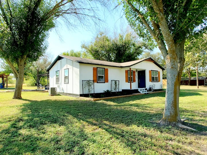 Lorena Vacation Rentals & Homes Texas, United States Airbnb