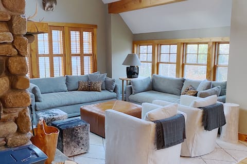 Cozy Vermont Mountain & Lake Cabin