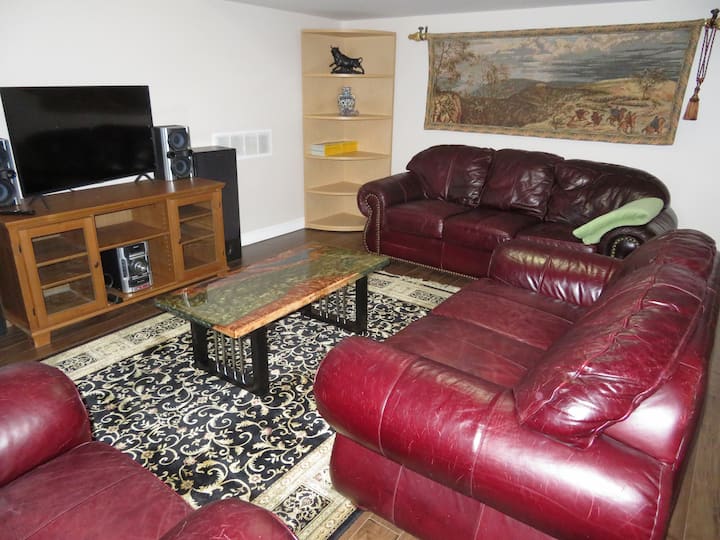 Your private space in Brooklin. Apartments for Rent in Whitby