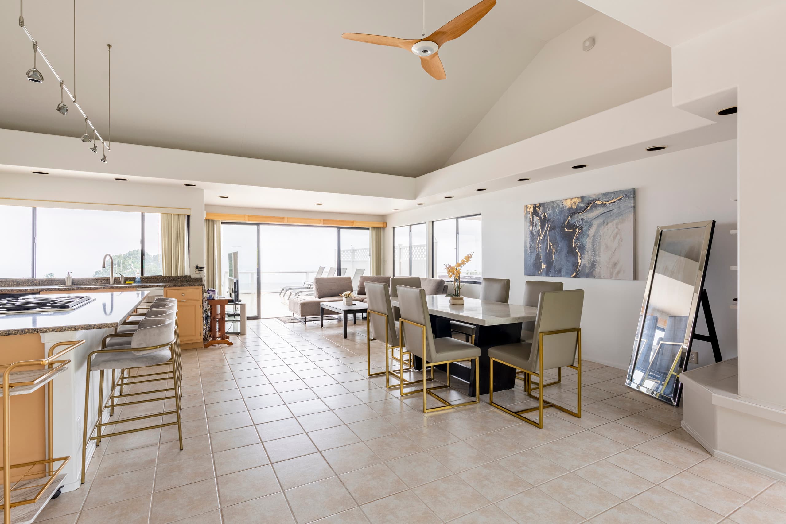 Oceanview High End Luxury Villa with Pool & Spa - Photo 12