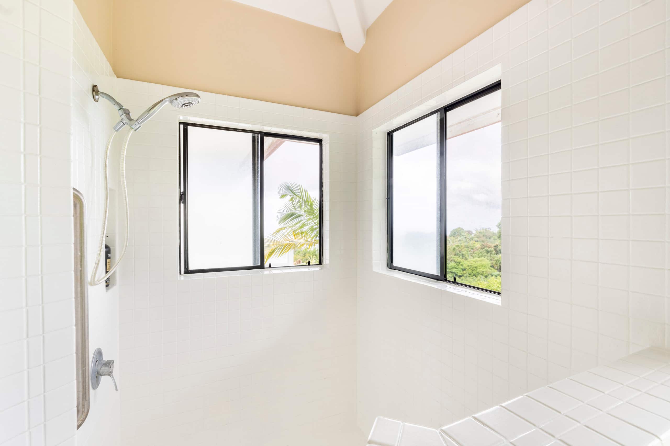 Oceanview High End Luxury Villa with Pool & Spa - Photo 29