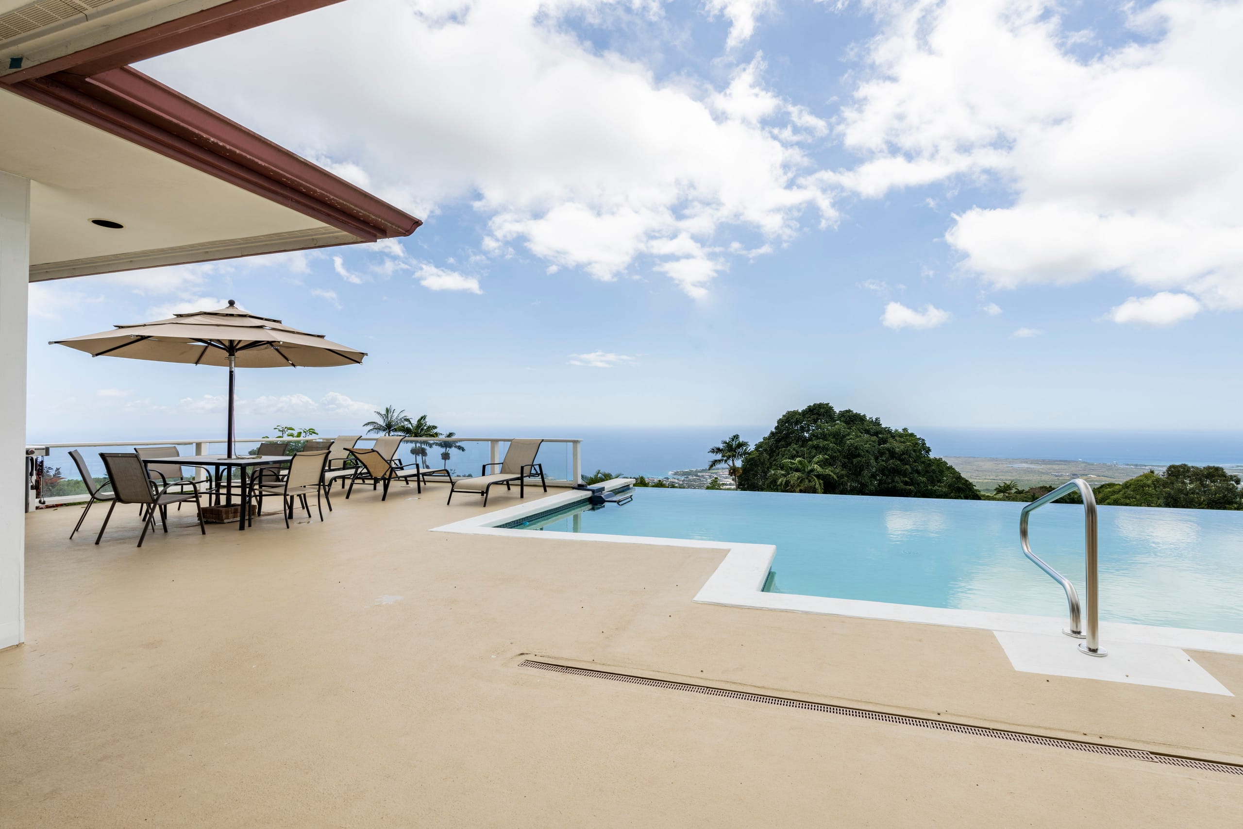 Oceanview High End Luxury Villa with Pool & Spa - Photo 38