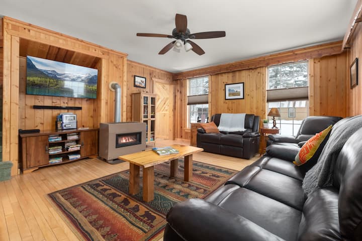 Ѧѧ Glacier Park Essex Mountain House, Sleeps 6! Ѧѧ