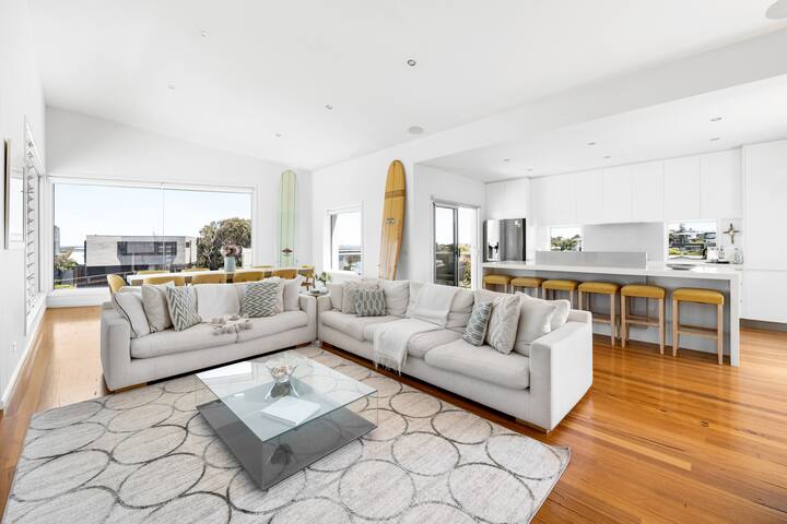 Luxury Holiday Home gallery image 2