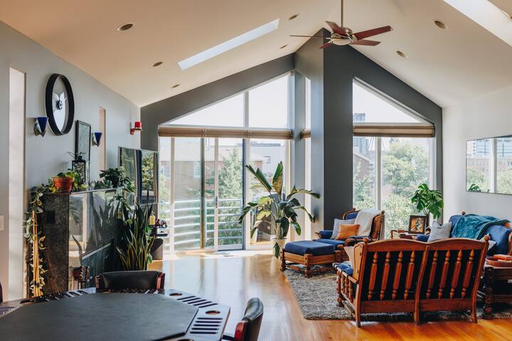 Private rooftop | Breathtaking skyline view gallery image 5