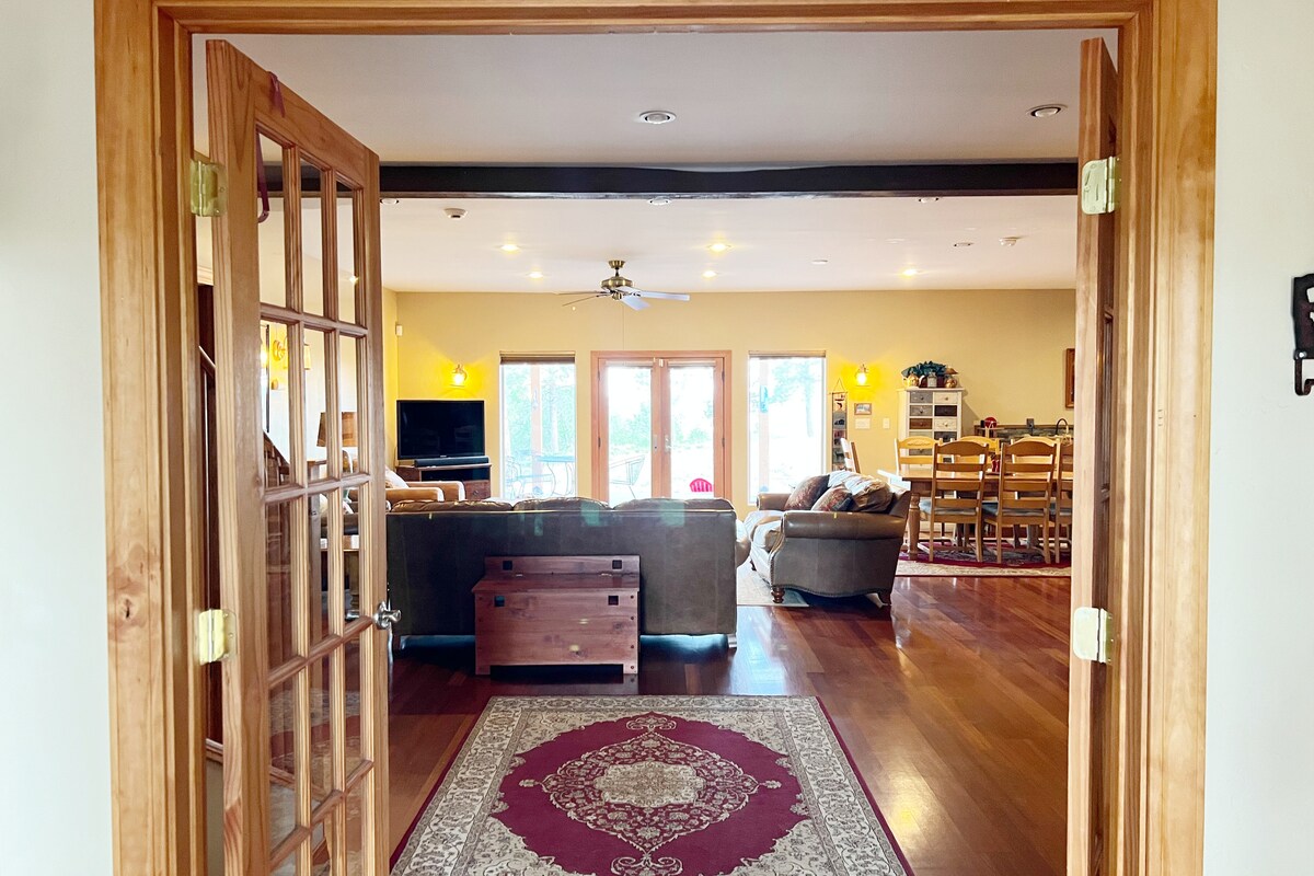 Popular Airbnb listing: Spacious home located on lush secluded property! in Pagosa Springs
