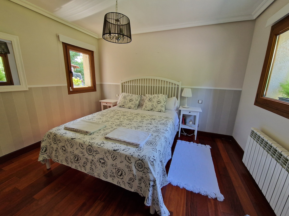 Chumba kipya kwenye ghorofa ya chini