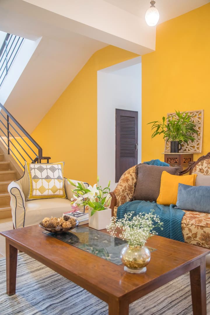 ✨A splash of sunshine, a hint of nostalgia☀️
This vibrant corner invites you to kick back, sip something chilled, and let the Goan charm do its magic.✨