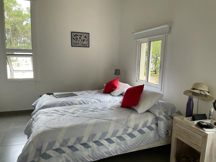  2 - ра  СПАЛНЯ НА ГОРНИЯ ЕТАЖ