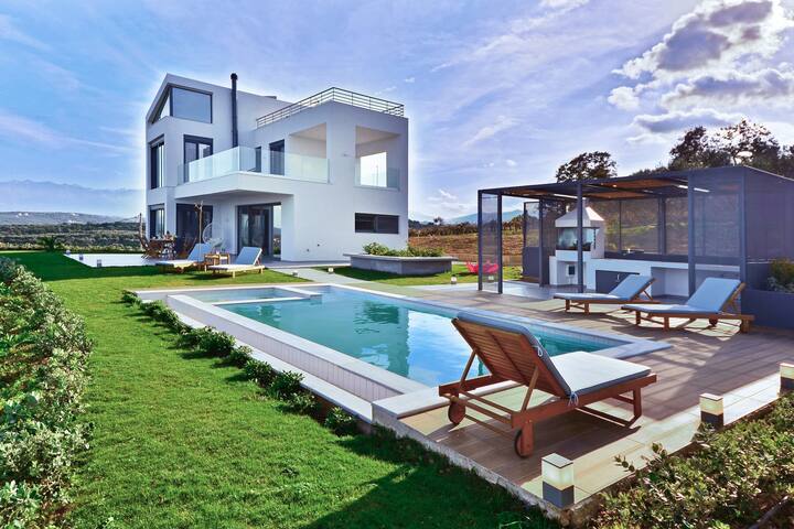 Lux Villa 107 with Private Pool & Panoramic View gallery image 5