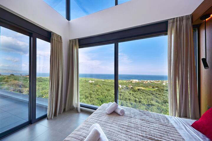 Lux Villa 107 with Private Pool & Panoramic View gallery image 3