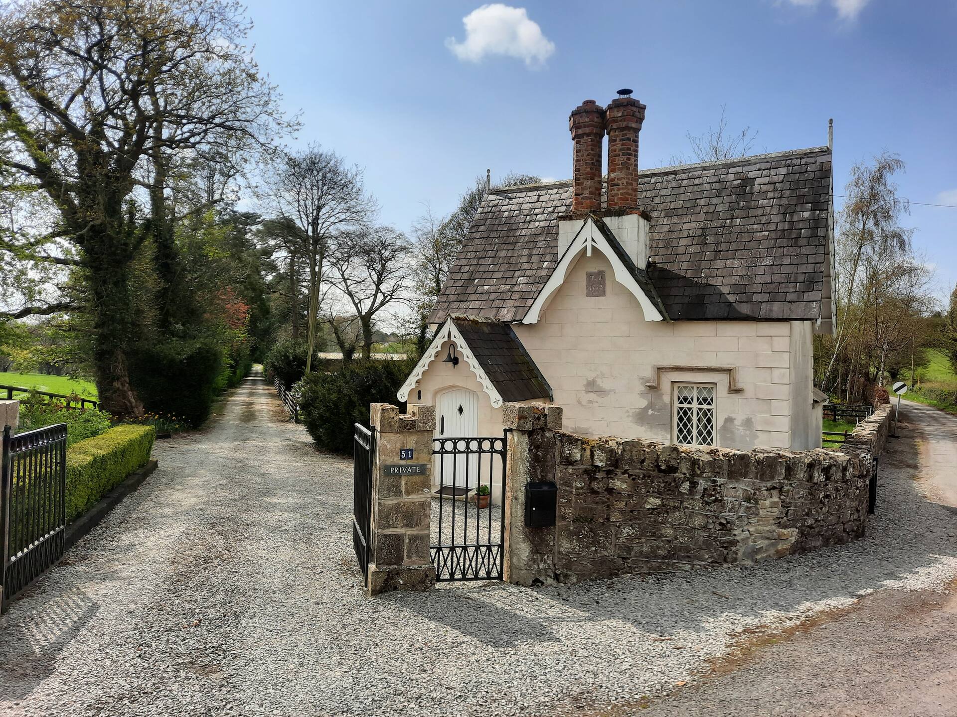 Tullydowey Gate Lodge