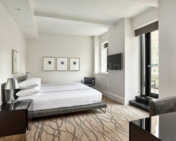 2BR Penthouse Apt w/ Private Terrace gallery image 4