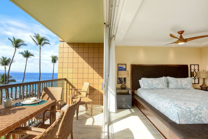 Fall asleep listening to the sound of the waves.
