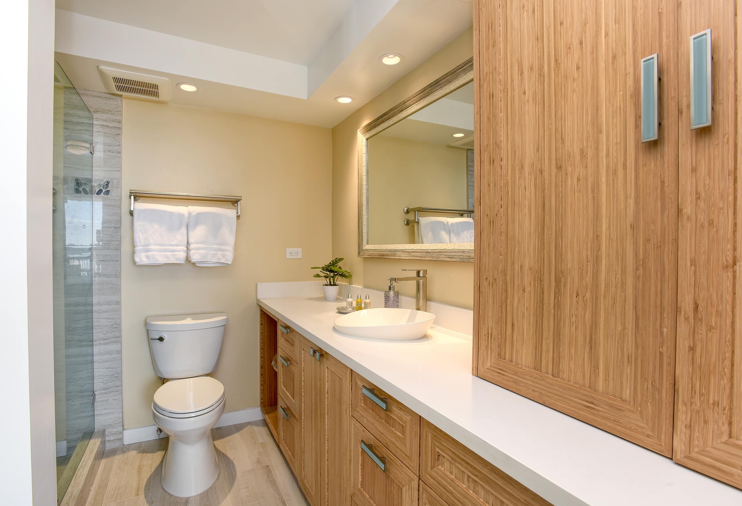 Condo in Kihei · ★4.95 · 2 bedrooms · 5 beds · 2 baths - Image 12