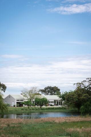 Peninsula Flower House gallery image 5