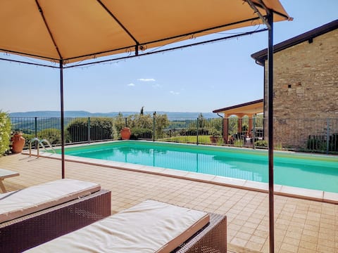 Casa Speltara, pool, child-friendly, near Todi