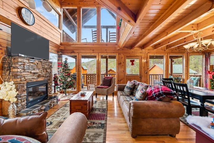 Discount$ Summer-nr The Island| Hottub|games|petok - Pigeon Forge, TN