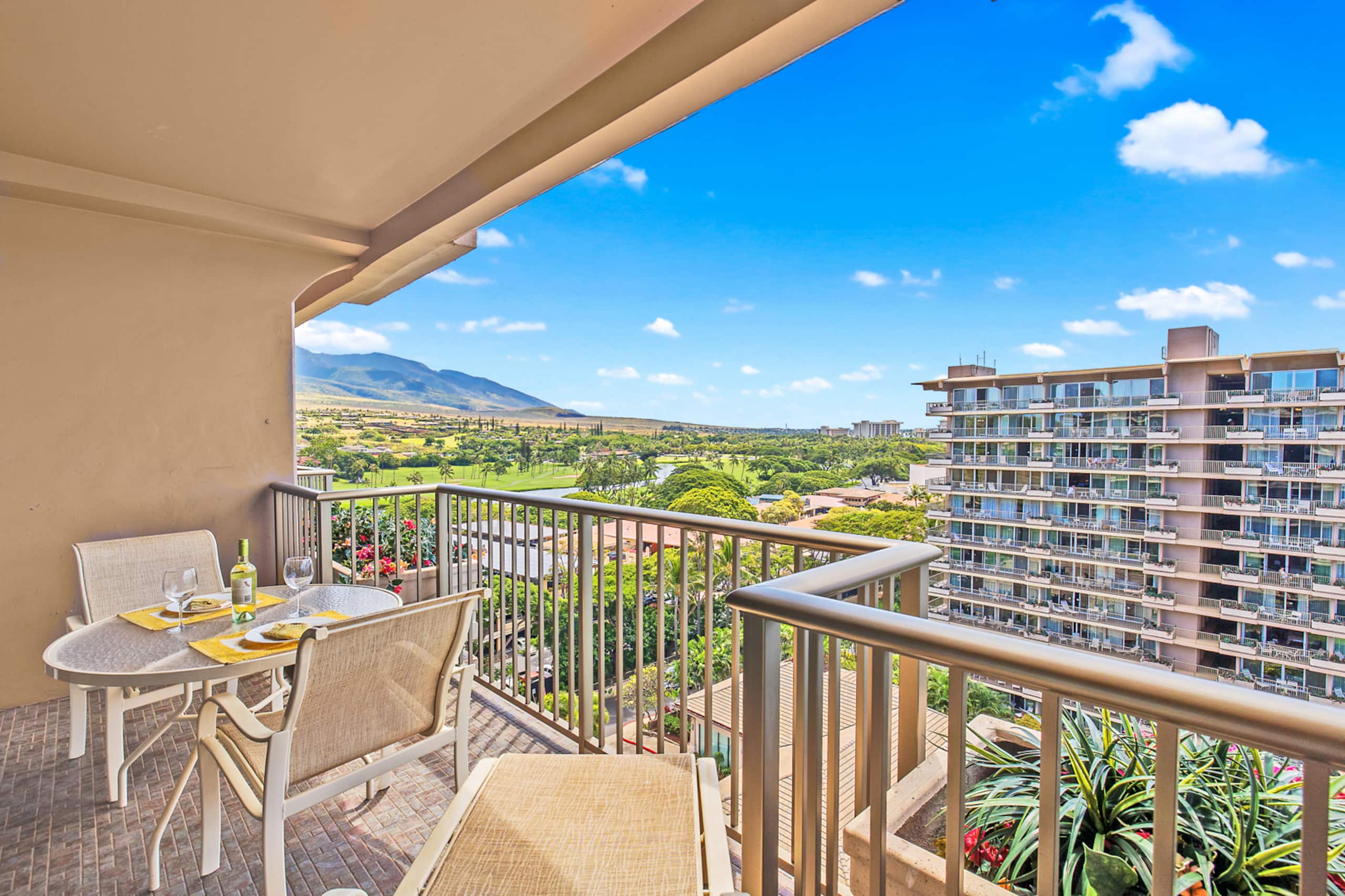 Condo in Lahaina · ★4.98 · 1 bedroom · 1 bed · 1 bath - Image 19