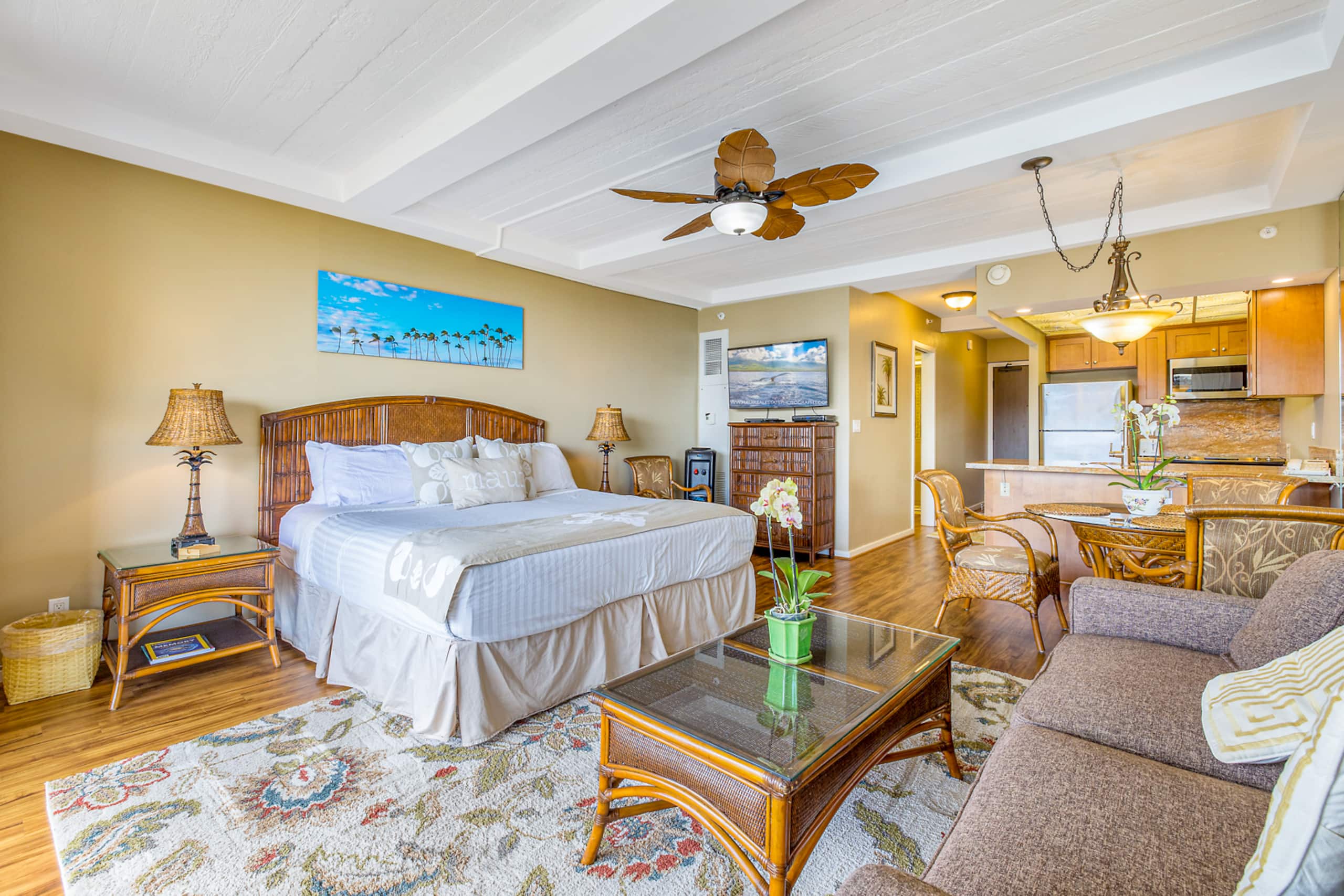 Condo in Lahaina · ★4.98 · 1 bedroom · 1 bed · 1 bath - Image 2