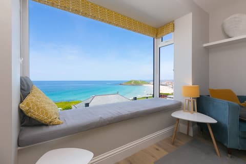 Stunning Luxury Holiday Home - amazing sea views