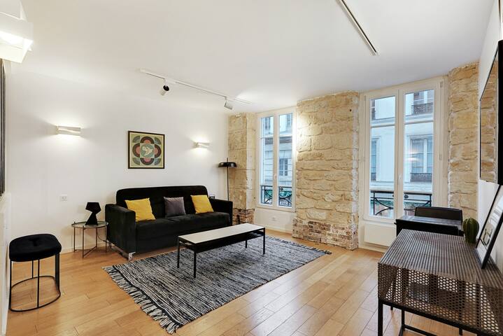 Home To Home La Conciergerie managed Airbnb listing 3