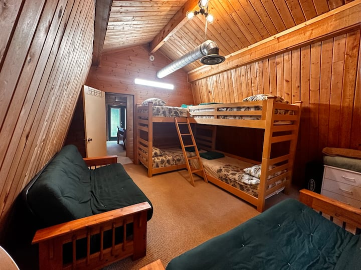 Slaapkamer 2 Futons en stapelbedden