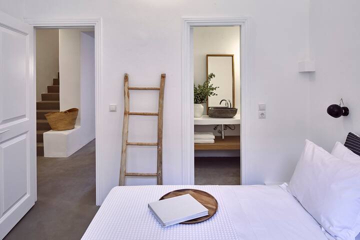 Azure 5 Bedroom Villa Sea View Private Pool gallery image 3