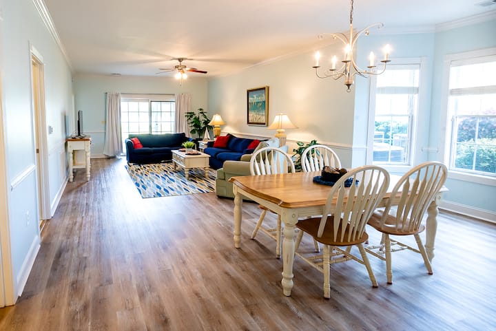 Upscale 3br Condo Walk Out To Pool & Beach 2 Miles - Myrtle Beach, SC