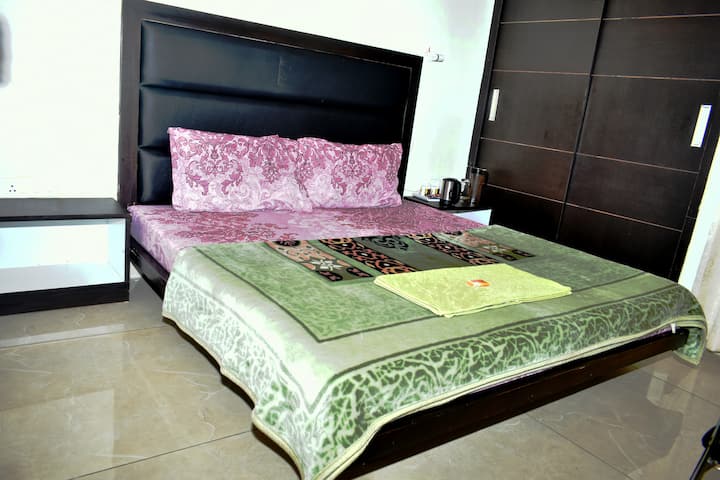 Vaids Duplex Villa Room No. 3