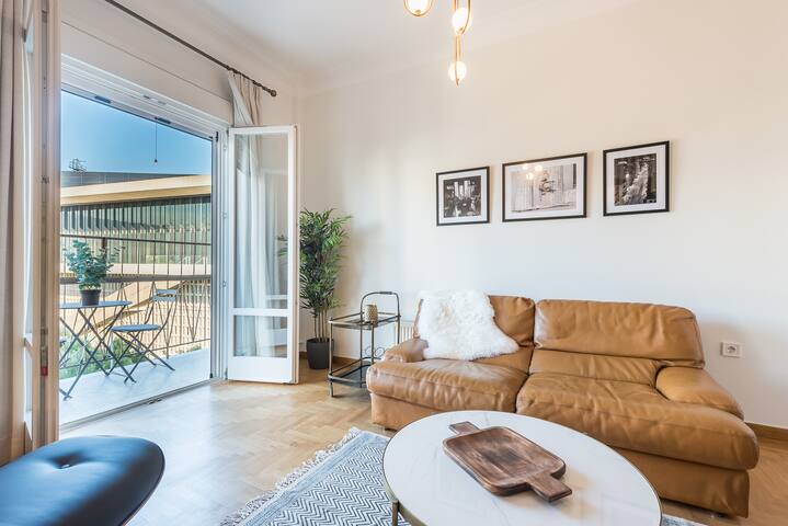 Luxury 2 bedroom apt with Acropolis Museum view gallery image 2