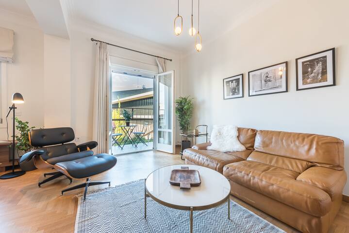 Luxury 2 bedroom apt with Acropolis Museum view gallery image 4