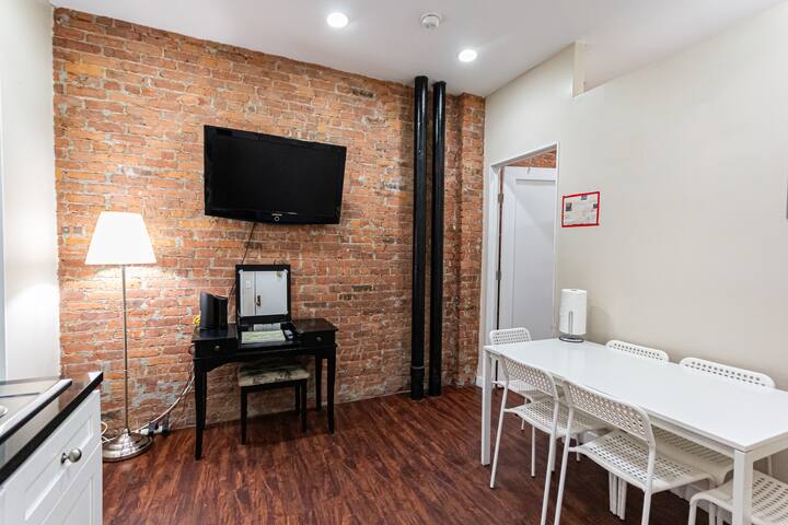Two-Bedroom APT next to the K-town, Times Square13 gallery image 2