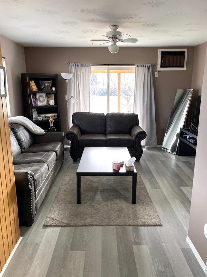 Fairview Farmhouse Located In Cherry Orchard - Oliver
