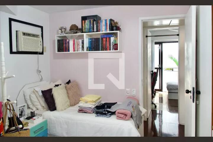 Apartamento no Leblon com piscina e perto da praia gallery image 4