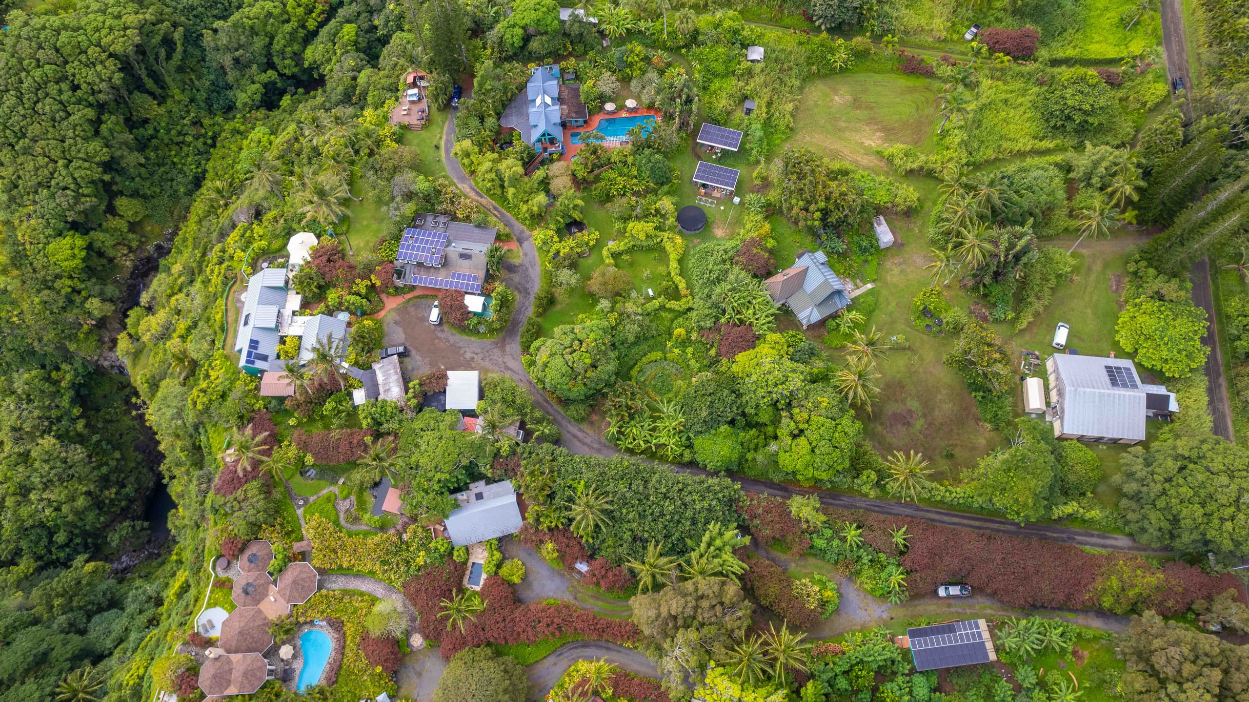 Jasmine Suite Farm Stay in Haiku on Road to Hana - Photo 51