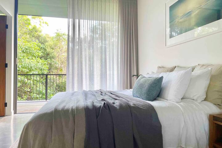 Rainforest Luxury Byron Bay, Heated Pool + Beach gallery image 3