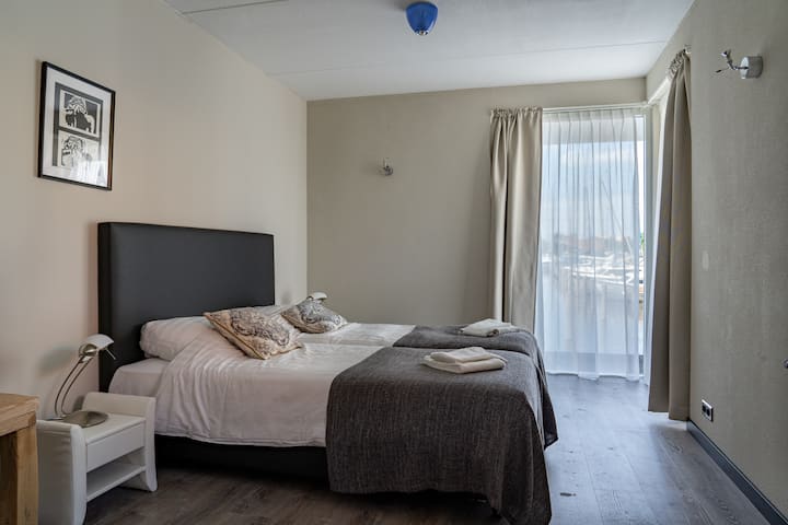 Dormitorio 2,  despierta con una vista de tu propio puerto privado