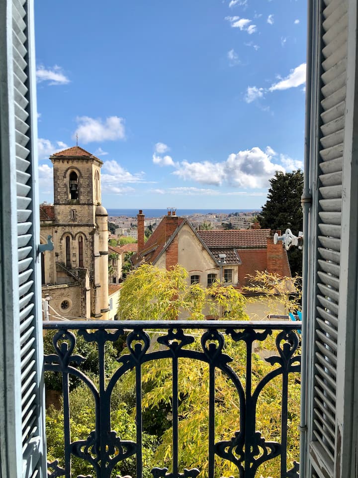 Peaceful Apartment - Sea view and bay of Cannes